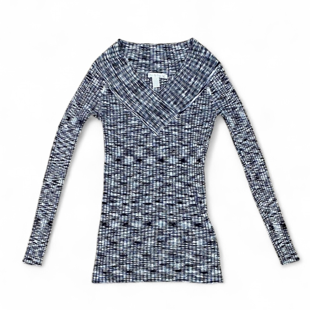 Love by Design EUC long & fitted v-neck black & white spacedye ribbed sweater